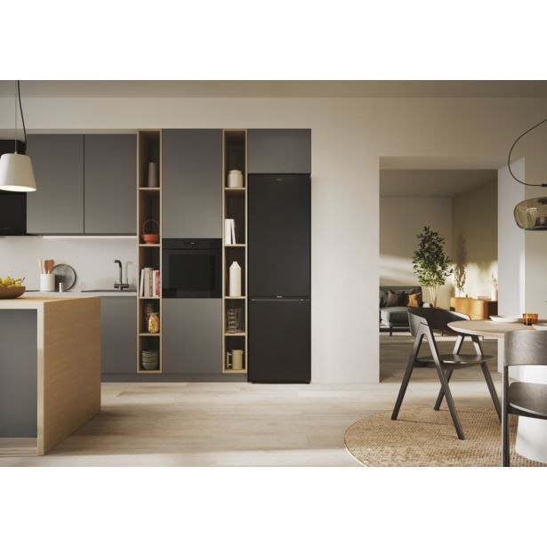 HLADILNIK IN ZAMRZOVALNIK CANDY CNCQ4T620EB