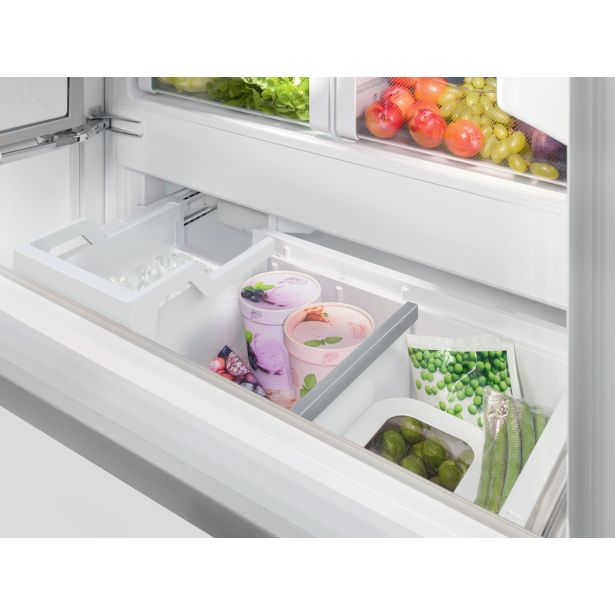 HLADILNIK IN ZAMRZOVALNIK LIEBHERR ECBN 6256