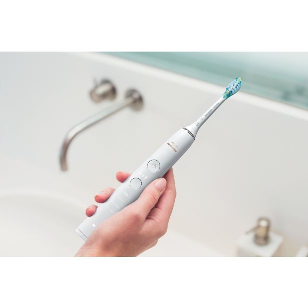 ELEKTRIČNA ZOBNA ŠČETKA SONICARE HX9911/27 DIAMOND CLEAN BELA
