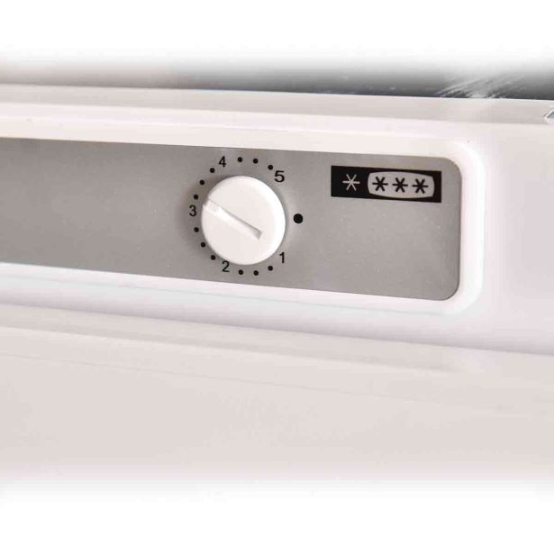 VGRADNA ZAMRZOVALNA OMARA VOX IVF1450F