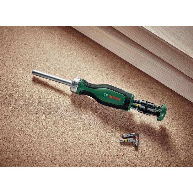 IZVIJAČ Z RAGLJO Z 12 NASTAVKI BOSCH ZA DOMAČE MOJSTRE