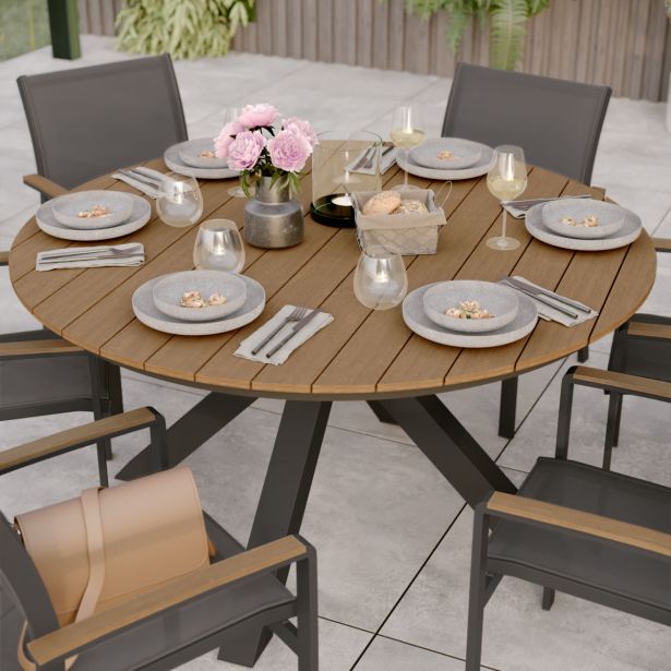 KOVINSKA MIZA NATERIAL CLARA T.SIVA D140CM ALU SINTETIČNI LES