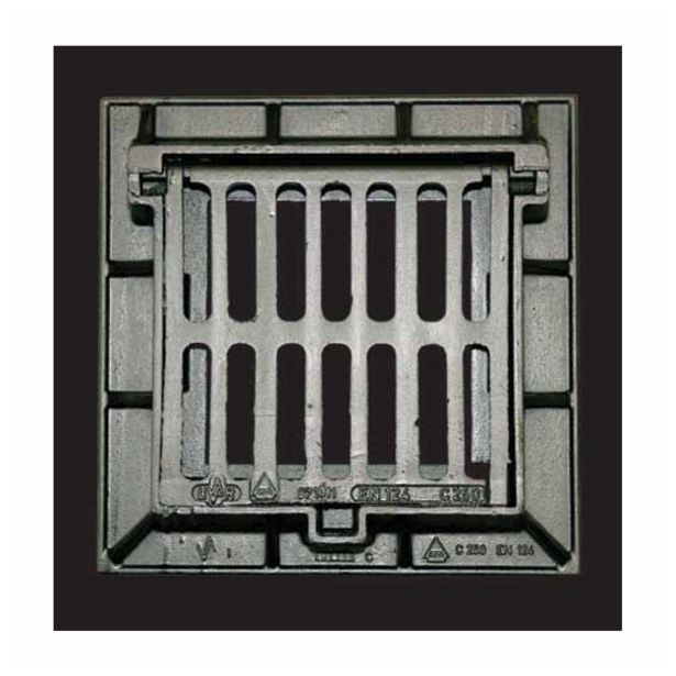 KANALSKA REŠETKA LIVAR REŠ.+OKV. 300X300 C250 700