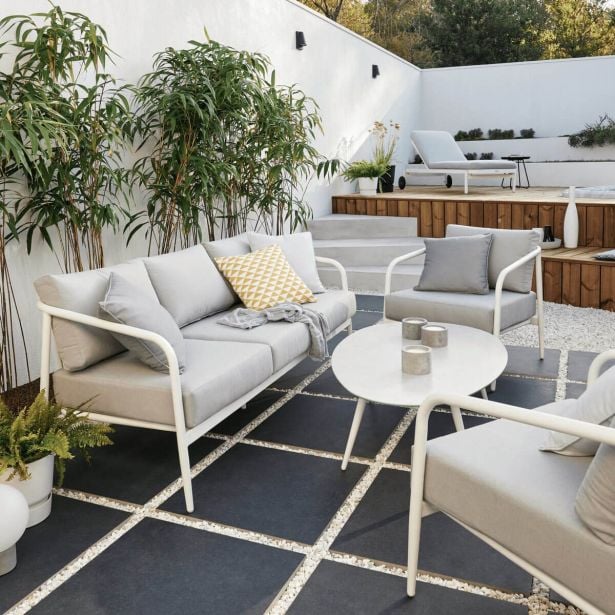 KOVINSKA VRTNA GARNITURA NATERIAL SET ORNA + MIZA, BELA ALU