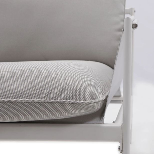 KAVČNA GARNITURA SIGMA 4P JEKLO KD BELA STRUKTURA STEKLENA MIZNA PLOŠČA