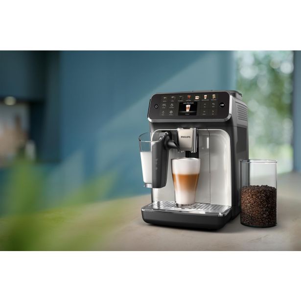 KAVNI ESPRESSO APARAT PHILIPS EP4441/50