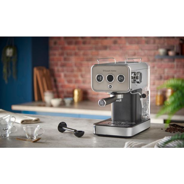 KAVNI ESPRESSO APARAT RUSSELL HOBBS 26452-56 DISTINCTION TITANIUM
