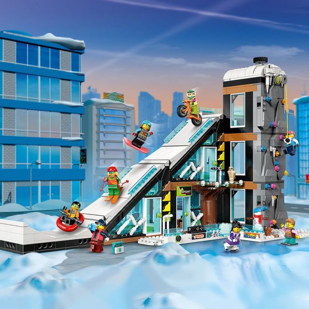 KOCKE LEGO CITY SMUČARSKO IN PLEZ. SREDIŠČE 60366