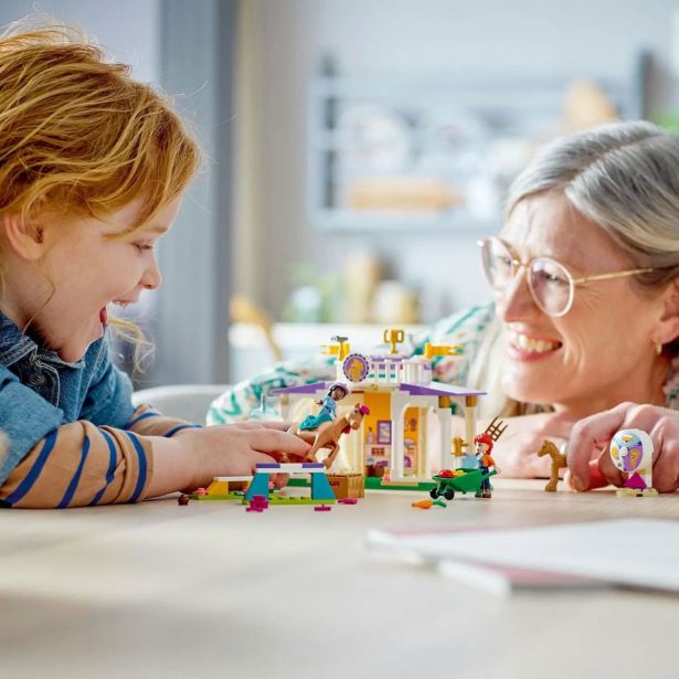 KOCKE LEGO FRIENDS URJENJE KONJEV 41746
