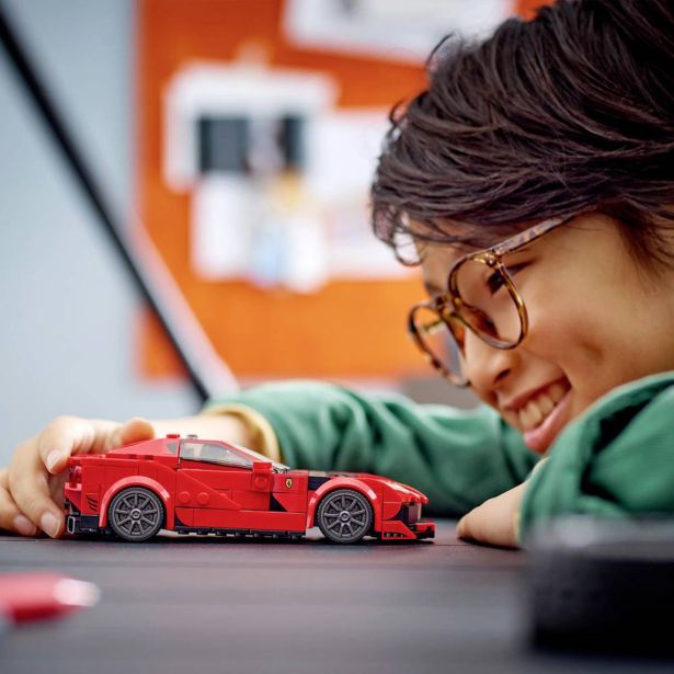 KOCKE LEGO SPEED CHAMPIONS FERRARI 76914