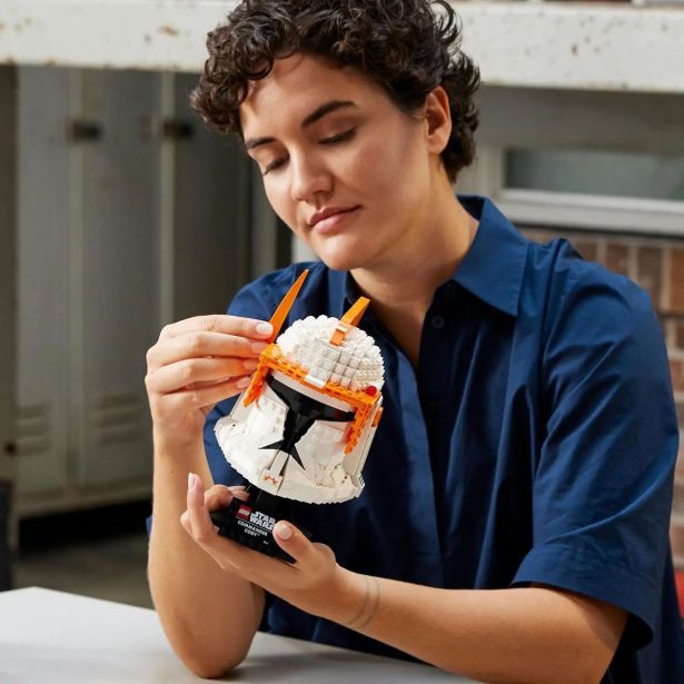 KOCKE LEGO STAR WARS ČELADA POVELJNIKA CODYJA 75350