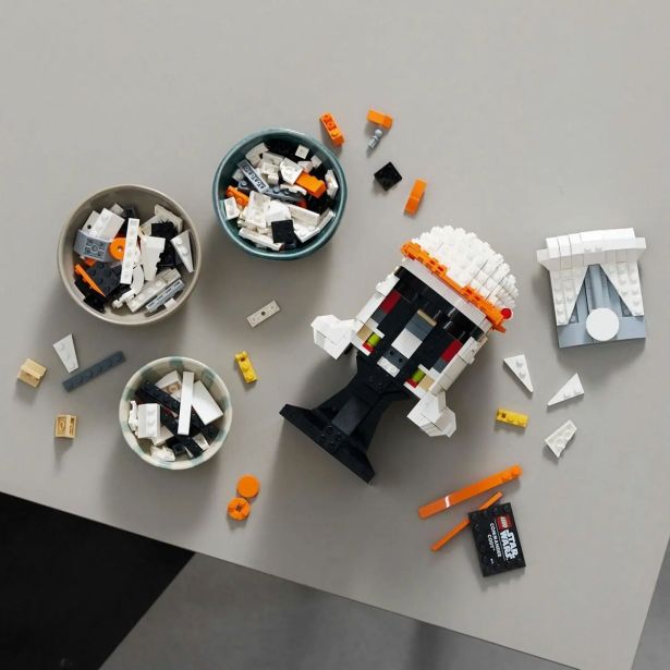 KOCKE LEGO STAR WARS ČELADA POVELJNIKA CODYJA 75350