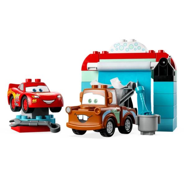 KOCKE LEGO ZABAVA V AVTOPRALNICI S STRELO MCQUEENOM IN DAJZ