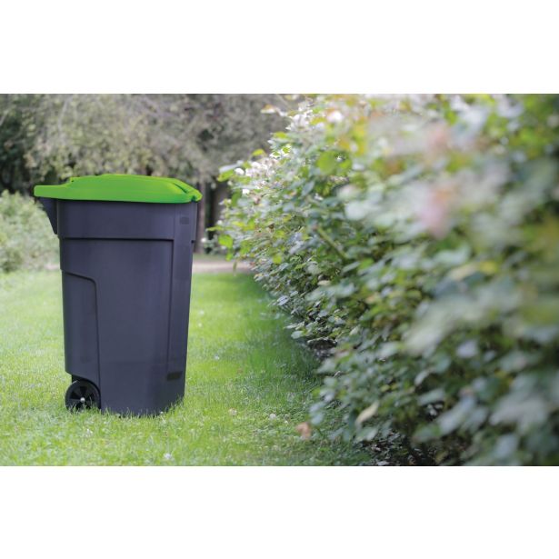 KONTEJNER - ZABOJNIK CURVER SMETNJAK 110L NA KOLESIH ČRN Z ZELENIM POKROVOM