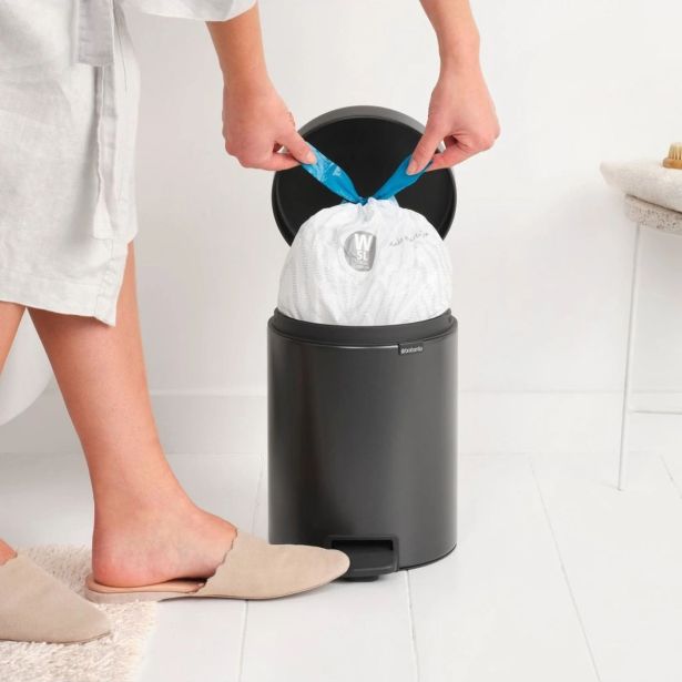 KOŠ ZA SMETI BRABANTIA NEWICON 5 L SIV