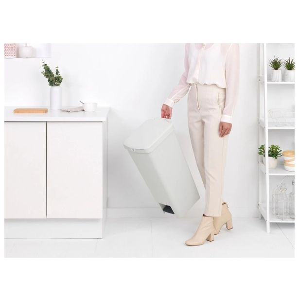 KOŠ ZA SMETI BRABANTIA STEPUP 40 L SVETLO SIV