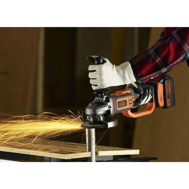 KOTNI BRUSILNIK BLACK & DECKER 18 V LI ION Z BATERIJO