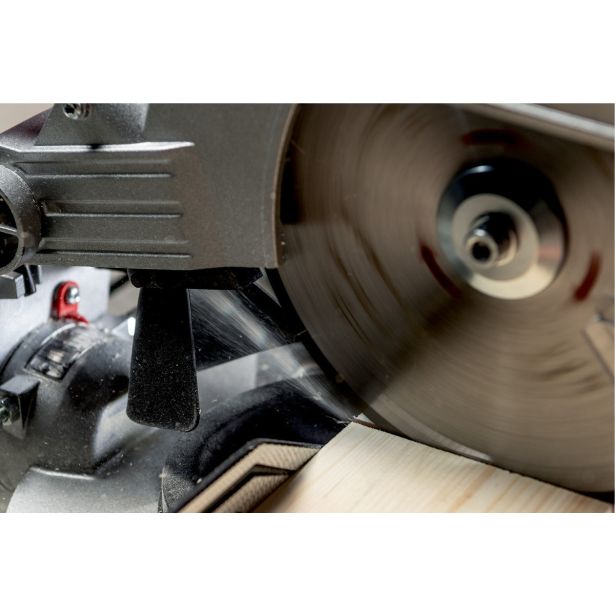 METABO KS 216 M ZAJERALNA ŽAGA