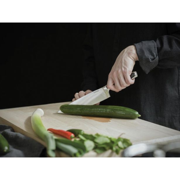 KUHINJSKI NOŽ FISKARS KUHARSKI 15 CM ROYAL