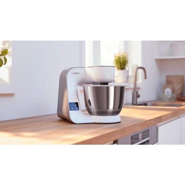 KUHINJSKI ROBOT BOSCH MUM5XW10