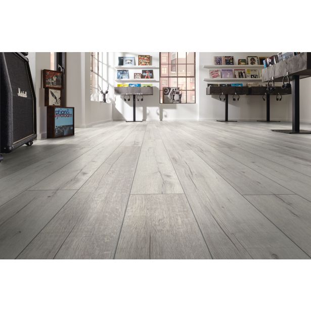 LAMINAT, 12MM, 33. RAZRED KRONOTEX ROBUSTO HRAST RIP BELI D 3181 VLAGOOD.