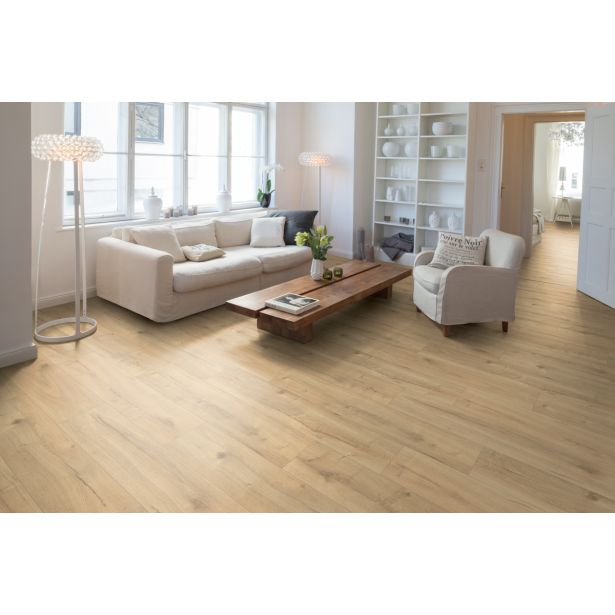 LAMINAT, 8MM, 32. RAZRED EGGER HOME LARGE NATUR LOJA HRAST EHL142