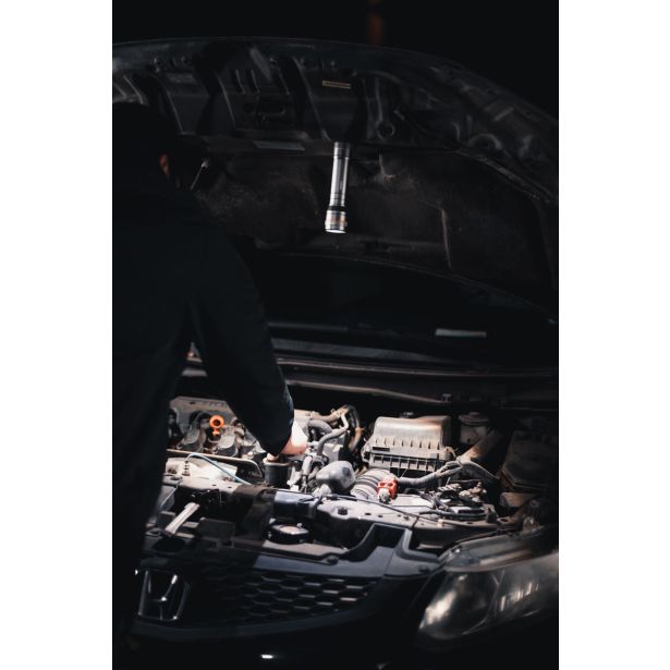 LED ROČNA SVETILKA NEWTON 1000, BATERIJSKA