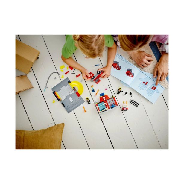 LEGO CITY FIRE 60375 GASILSKA POSTAJA IN GASILSKO VOZILO