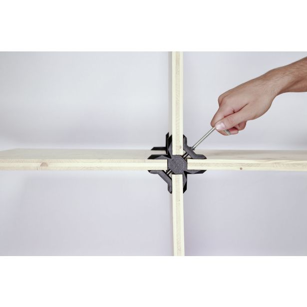 KONEKTOR X ZA POVEZAVO 4 LESNIH PLOŠČ PLAYWOOD ČRN