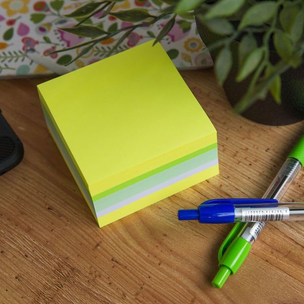 LISTIČI LEVIA SAMOLEPILNI 75X75 1/400 MIX CITRUS 110624