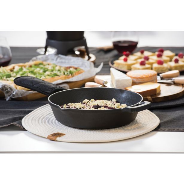 PONEV MAKU 26 CM LITOŽELEZNA Z IZLIVOM