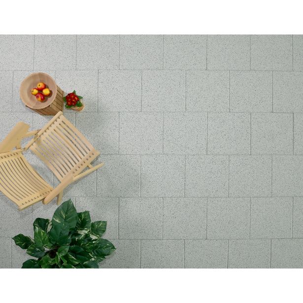 BETONSKA PLOŠČA ZOBEC LUNA PEŠČENO BELA 40X40X3.8 CM