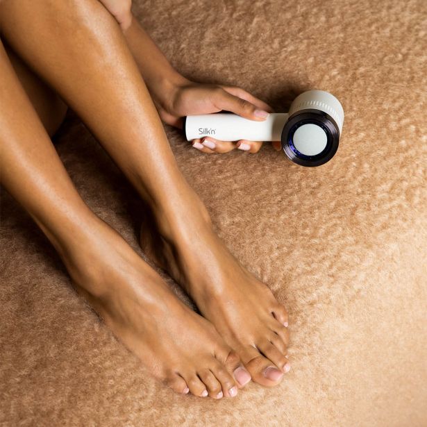 MANIKURA - PEDIKURA SILK'N VACUPEDI BLACK ODSTRANJEVALEC TRDE KOŽE