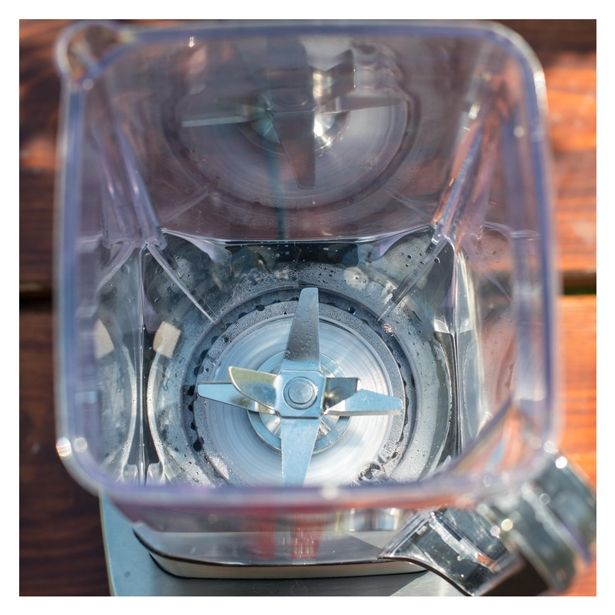 MEŠALNIK BLENDER CONCEPT SM 3000 PREMIUM LINE