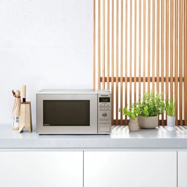 MIKROVALOVNA PEČICA PANASONIC NN-SD27HSGTG