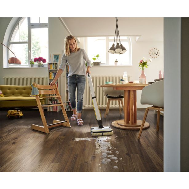 MOKRO-SUHI SESALNIK KARCHER FC 7 CORDELSS ČISTILNIK ZA TRDA TLA