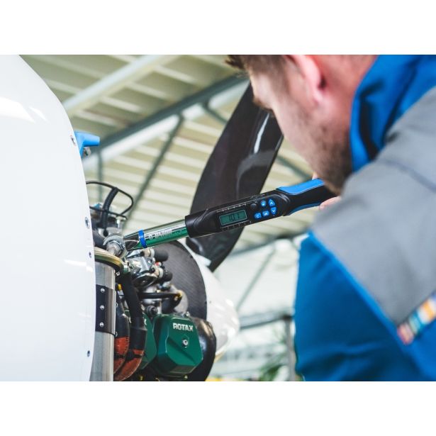 MOMENTNI KLJUČ UNIOR 10-200 NM 1/2 515 MM ART. 266 ELEKTRONSKI