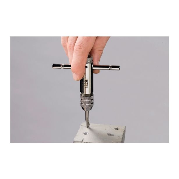 NAVOJNI SVEDER HSS DIN352 KWB DRŽALO ZA NAVOJNI SVEDER M3-10 MM