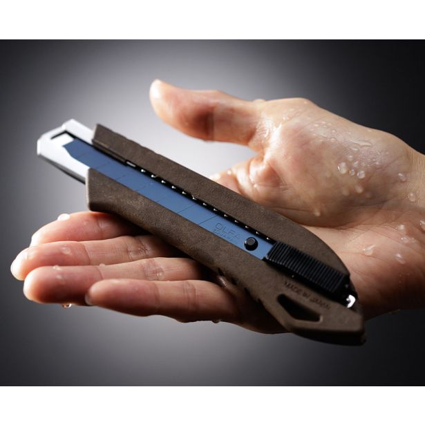 NOŽ ZA LEPENKO OLFA 18 MM ŠIROKI AVTO ZAKLEP WD-AL/BRN KOMPOZIT