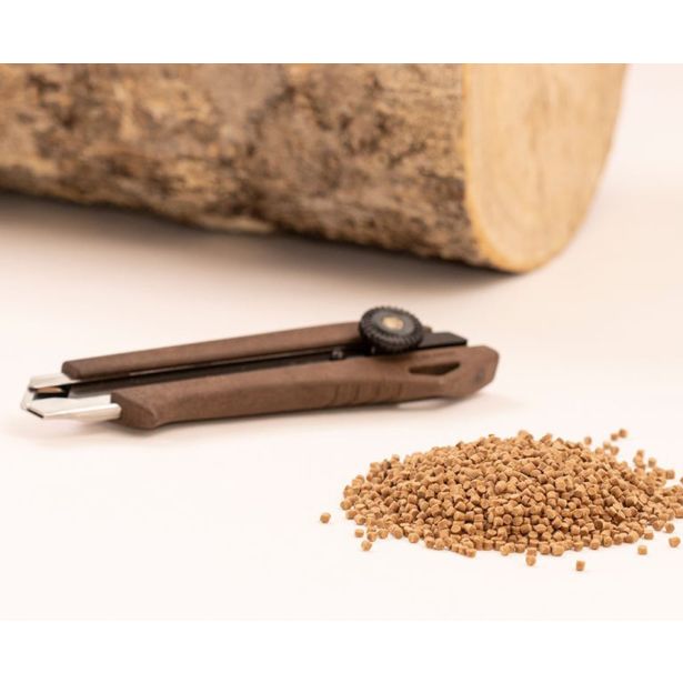 NOŽ ZA LEPENKO OLFA 18 MM ŠIROKI Z VIJAKOM WD-L/BRN KOMPOZIT