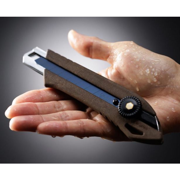 NOŽ ZA LEPENKO OLFA 18 MM ŠIROKI Z VIJAKOM WD-L/BRN KOMPOZIT