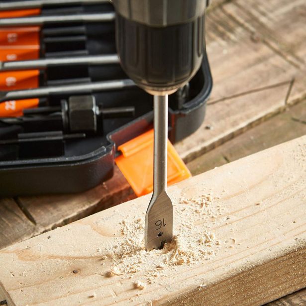 ORODJE ZA MEHANIKE VONHAUS SET SVEDROV IN NASTAVKOV 246 DELNI