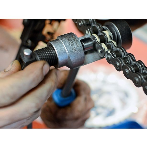 ORODJE ZA MEHANIKE UNIOR ORODJE ZA VERIGE ART. 3200/2BI