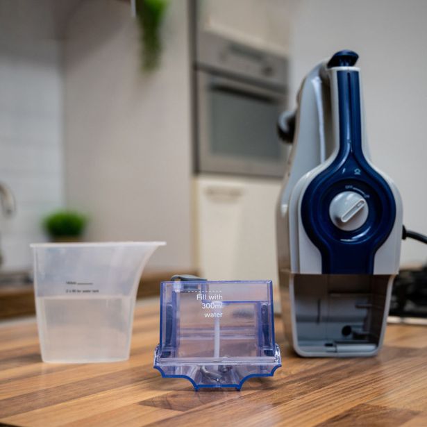 PARNI ČISTILNIK DIRT DEVIL DD7003 2V1