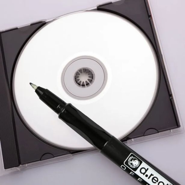 PERMANENTNI FLOMASTER LEVIA F ZELEN 0.7MM 102078