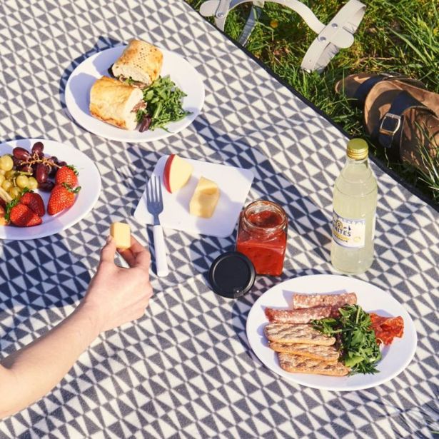 PIKNIK PROGRAM VONHAUS ODEJA VONSHEF 147 X 180CM, GEO VZOREC