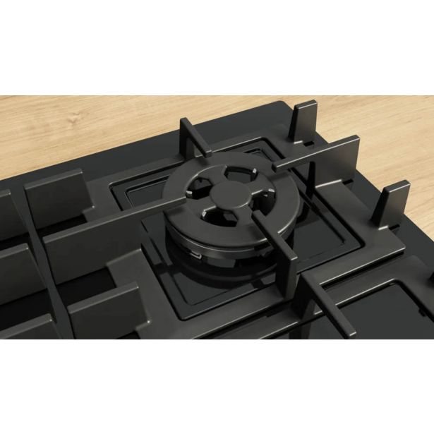 PLINSKA KUHALNA PLOŠČA BOSCH PNH6B6K40