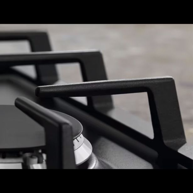 PLINSKA KUHALNA PLOŠČA ELECTROLUX EGS6436K