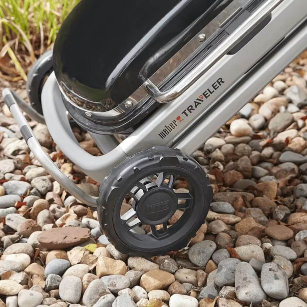 PLINSKI ŽAR WEBER TRAVELLER