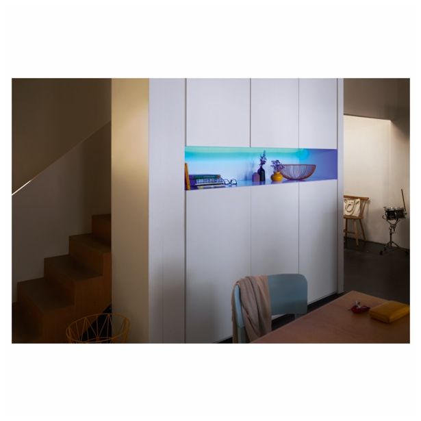 PODELEM. STENSKA SVETILKA PHILIPS LIGHTSTRIPS 1X27W LED 70980/55/PH VEČBARVNA